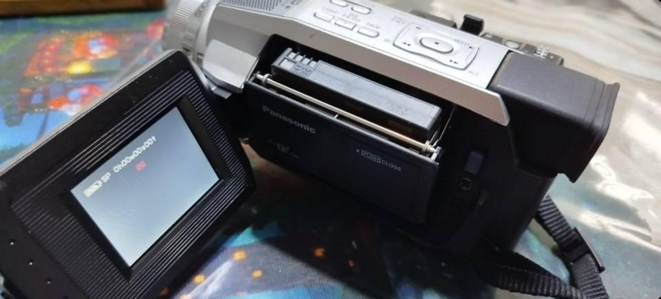 كامره بانسونك جدا نظيفه عرض وتسجيل 4 ملم مع الشاحنه و بطاريه شحن ساعه ونص


**إذا كنت صاحب هذا الإعلان وتريد حذفه لأي سبب، رجاءا أرسل رسالة إلى الدعم الفني**