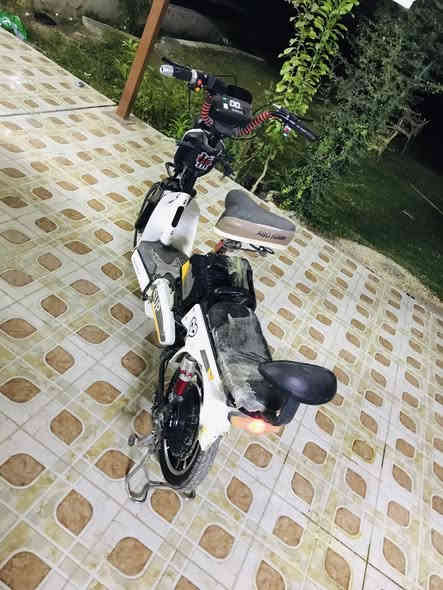 متاح دراجه شحن حجم ١٦ كهربائيات كله شغاله بطاريات تخم جدد النضافه مثل ما موضح بصور السعر ١٨٠ يرهم بيع و مراوس مكاني هيت حي البكر *********** وتساب واتصال
