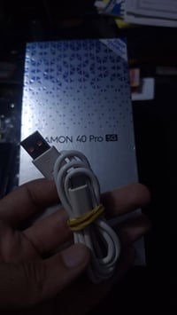 تكنو كامون 40 برو • ٢٥٦ • شاحن ٤٥ واط