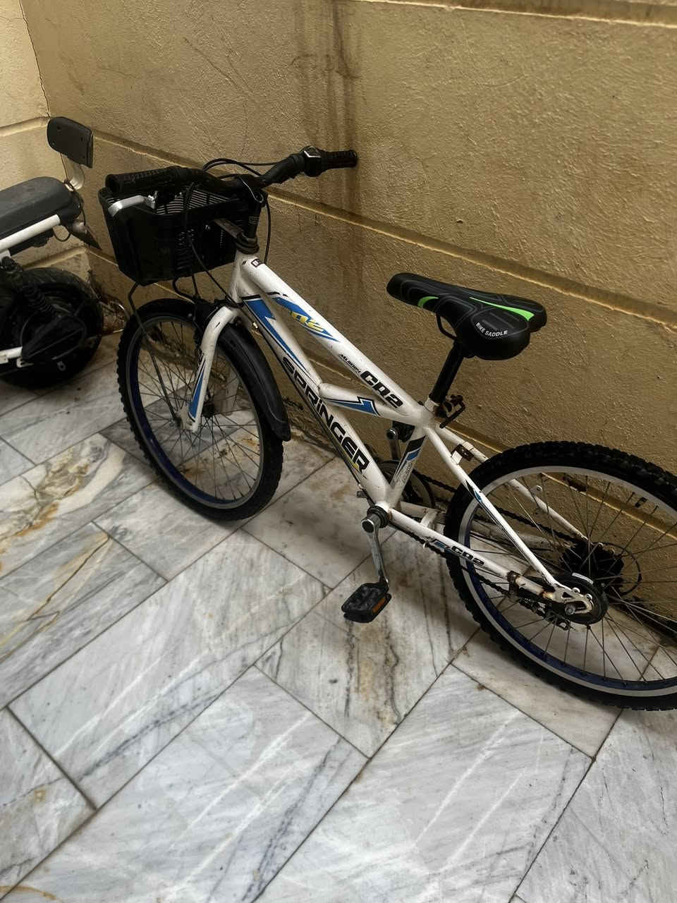 بايسكل ياباني للبيع قياس٢٢ كربلاء السعر ١٠٠مع المجال


**إذا كنت صاحب هذا الإعلان وتريد حذفه لأي سبب، رجاءا أرسل رسالة إلى الدعم الفني**