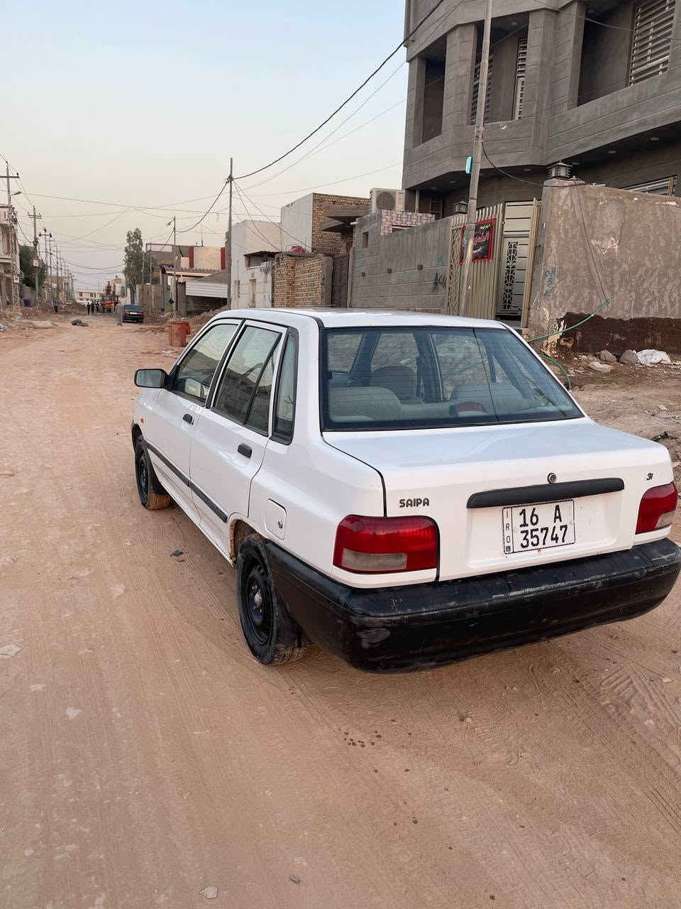 السلام عليكم سايبة للبيع موديل 2015رقم انكليزي مصفرة هيئة وغرامات وبسمي سيارة نظيفة بيها ضربة بس بالجاملغ الگدام وخفيفة وبالورة هم خفيفة تبريد فول مكفولة مكينة وكير *********** سعرها 38 وبيها مجال بسيط
