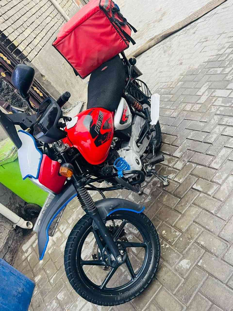 دراجه بوكسر موديل 22 نازله بل 2023 دراجه خير من يم الله دراجه رقم انكليزي وتحويل ثاني يوم السعر 2/250 وذيه مجال حك الجيه *********** العنوان بغداد مدينه الصدر
