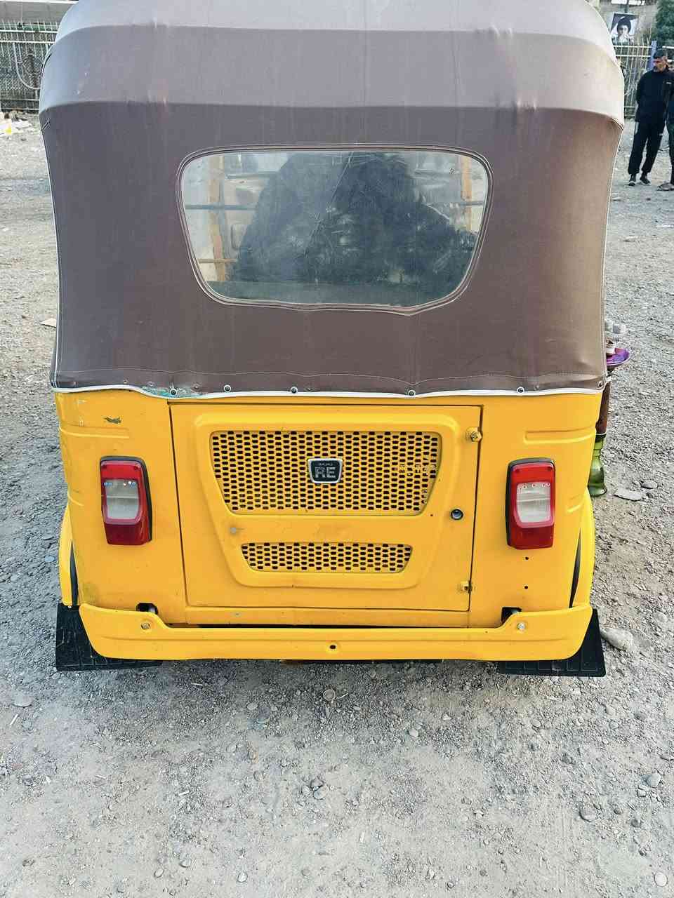 تكتك 21 شهر الثامن اوراق المصطفى السعر 6700 بيهه مجال حك الجيه بغداد الشعله بيهه صبغ بس صفها كامله كبل لشارع *********** الله شاهد حلوه التكتك كلش
