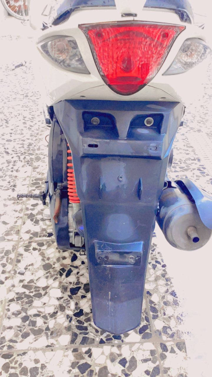 السلام عليكم دراجه ماكس مضلع للبيع دراجه رمبه ما بيها اي ضرر دراجه نضيفه بلادي دراجه تجي تفحصها شوفها نضيفه تاخذها ما تخسر فلوسها بيها ما ماشيه هوايه كلشي بيها بلادي السعر575الف نشالله اساهل وياك إذا شراي الله شاهد محتاج فلوسها يعني راح اخسر بيها الله شاهد للستفسار مراسله الصفحه او التصال على الرقم ***********💙
