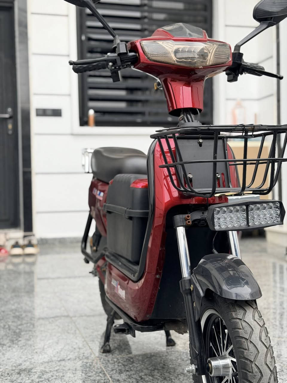 السلام عليكم
للبيع دراجه شحن 5بطاريات كفائه جدا ممتازه وبحالة الوكاله 
استخدام اقل من شهر وكلشي شغال وممتاز
4سرعات لايت قوي بريكات دسكات خلفي وامامي مكاني كربلاء حي العسكري الطاقه
السعر 475 الف
للاستفسار خاص او اتصل افضل [***********]
