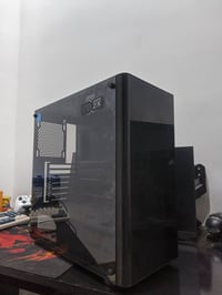 كيس مستعمل Thermaltake • مبرد مائي أبيض جديد