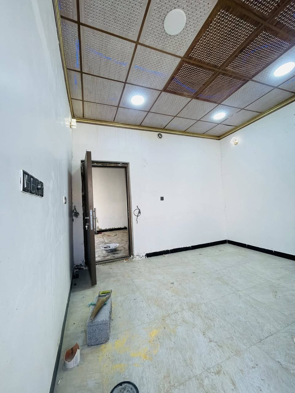 يــالله بــيــت 100 متر سعره مناسب …
عكاده بناء بلوك بــيــت مرتب ونظيف 
غــــرفـــه صــــالـــه اســـتــقــبــال مــطــبـــخ تـــخــاريـــج 
￼عنوان البيت شارع المطار القديم او شارع المعمل كله يطلع عالبيت
السعر 24 بي مجال 
للاسـتـفـسـار *********** واتــســاب +اتــصـال
