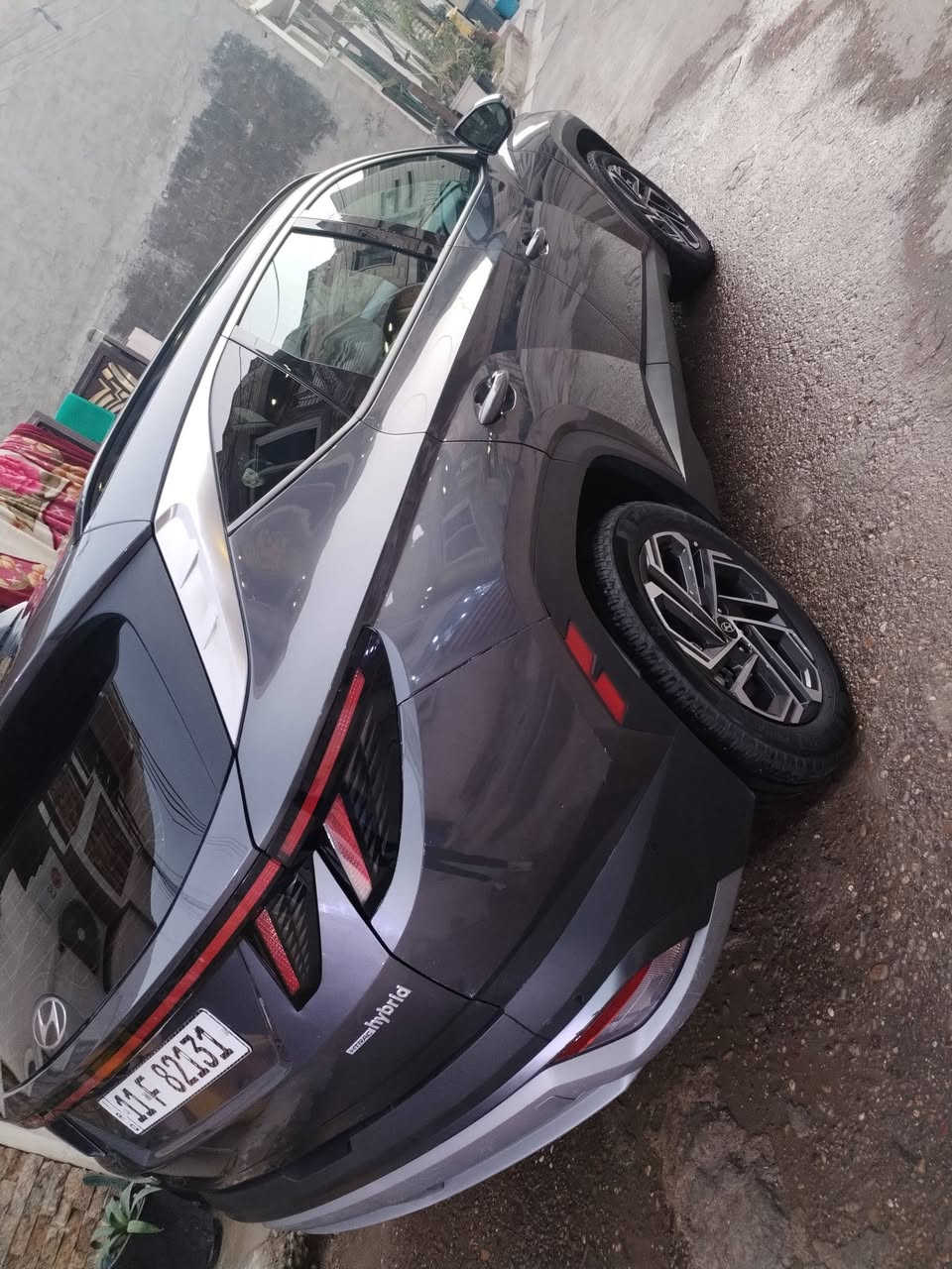 2025 Tucson limited هايبرد
توسان لمتد اعلى مواصفات لون فيلي شذرة 
فور ويل
رقم بغداد 
ضرر تبديل جنطه وصبغ نص الجاملغ الخلفي جهة السكن 
باقي السيارة كفالة  
السيارة بدون إرباك 
السيارة جديدة ودخول جديد واخت الزيرو بعدها 
ماشية  11  الف ميل 
1- محرك 1600 توربو هايبرد 
2- بانوراما 
3-اربع كامرات امامي وخلفية وجانبية بالمرايات 
4- حساسات امامية وخلفية ١٢ حساس
5- رادار امامي وجانبي وخلفي نقط عمياء 
6-تتقدم وترجع بالبصمة 
7- كشنات جلد ابيض وكهرباء الاماميات 
8- تبريد وتدفئة كشنات امامية وستيرن تدفئة وكشنات خلفية تدفئة 
9- كير تعليك و شفتات ستيرن 
10-خزن كشنات
11-لايتات عدسات تختلف عن العادي
12- صندوق كهرباء ومن تقترب منة يفتح  
13- داتا شو تعرض على الجامة الامامية 
14- سستم صوت Bose مع دمام بالصندوق
15-اوتو هولد
16- مساعدة النزول من المنحدرات 
17-شاحن تليفون واير ليس 
18-حساس قراءة العين 
19-الوان داخلية تتغير ١٠ الوان بيها 
20- انارة داخلية led 
21-شحن تايب سي 
22- ويل كب حجم ١٩ 
23- شاشة كبيرة ابل كار بلي واندرويد اوتو 
24-مرايا قلاب عند الرجوع للخلف
25- كامرات مع الاشارة
26- رادارات وسياقة ذاتية ومرايا تعتيم ذاتي
السيارة جديدة ومابيها اي نقص 
مكان السيارة بغداد
بدون ارباك
السعر 220  وبيها مجال 
***********
