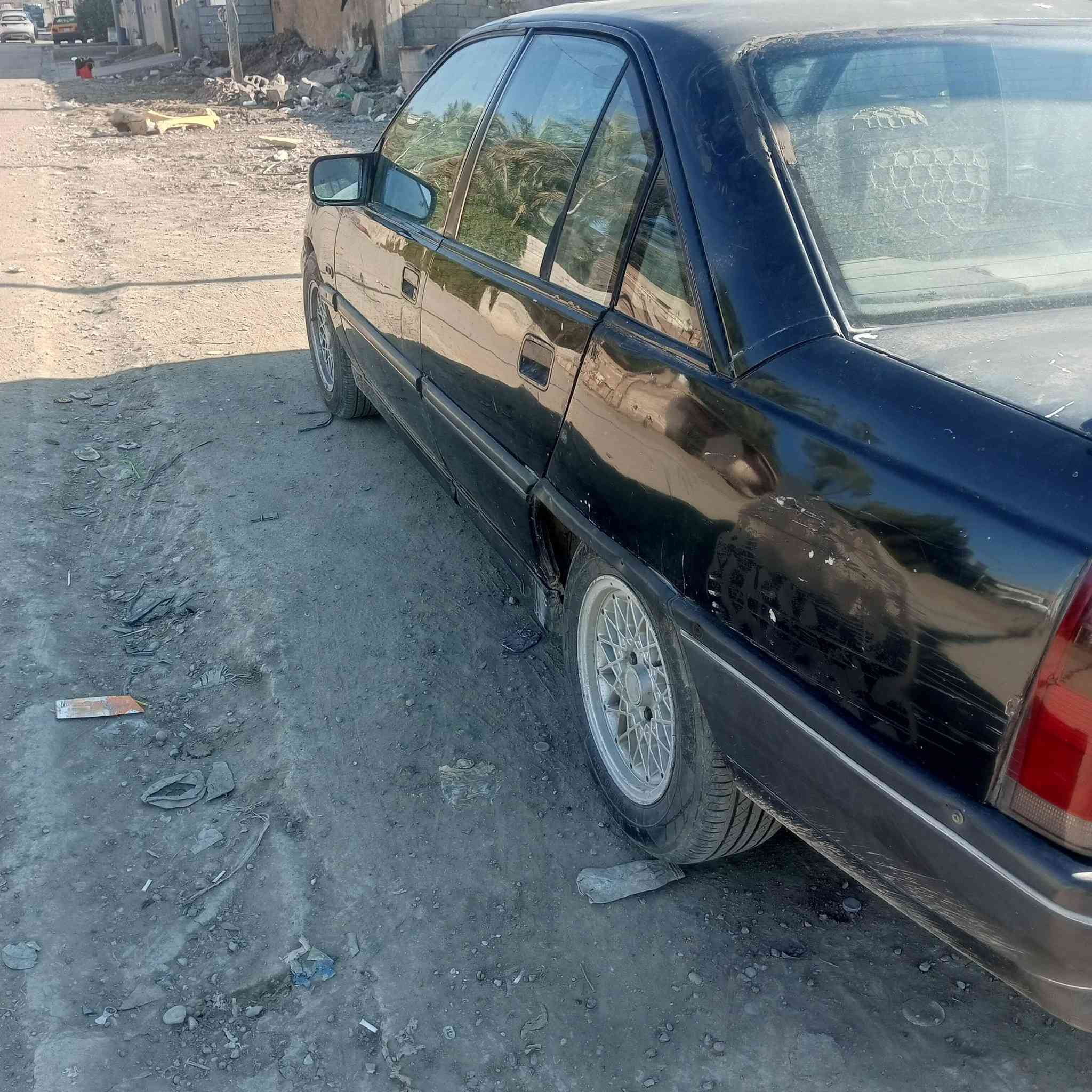 أوبل اوميكا 89مكينه 20سياره رقم ديالى سنويه ساقطه تحويل مباشر سعر 25وبيها مجال مكان  ديالى خان بني سعد ***********
