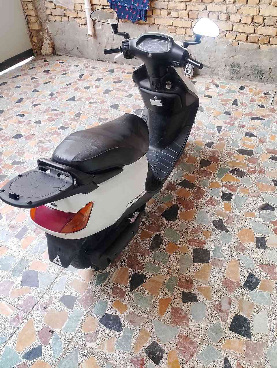 سبيسي ياباني مكينه ناعمه ماتنسمع شلعه ومعدل فول كفرات بلادي كابريتر بلادي الدراجه كله علئ وضع البلاد مفتوحه رايمر اول مره فقط مامتعوبه ابد مكاني كوت داموك شراي يتصل وبخدمته ***********
