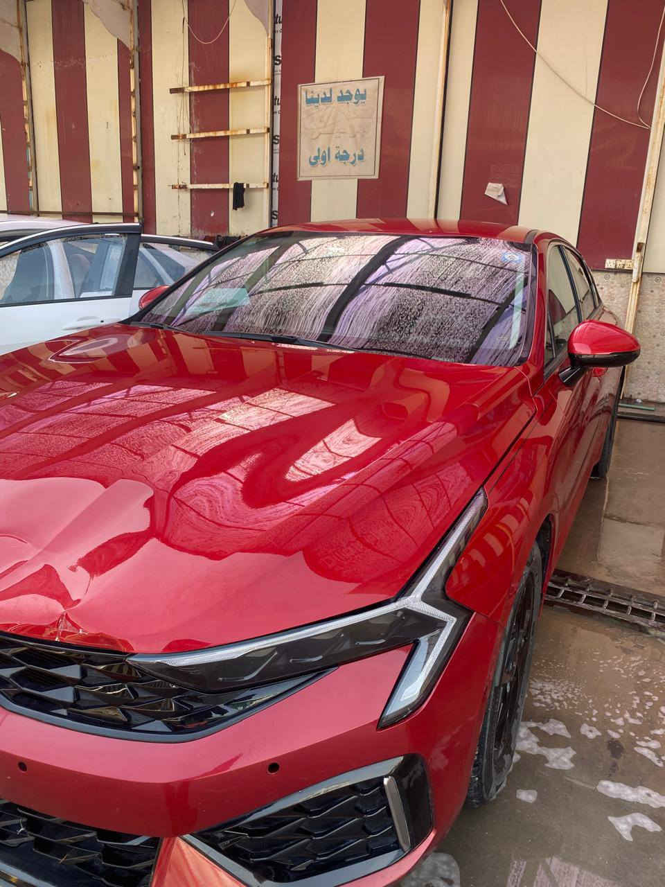 السلام عليكم
كي فايف موديل 2025
وارد أمريكي ضربته طخه بلبنيد بارد يعني السياره مكفوله 
ماشيه فقط 28 الف كيلو شبه زيرو 
معوقين وكاله عامه بلسياره 
سعر فقط 190 
للاستفسار ***********
