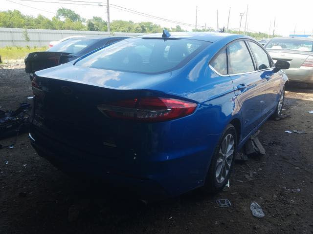 سلام عليكم
للبيع فورد فيوجن 2020رقم اربيل الجديد باسمي
 مكينة ١1500تيربو  78 الف ميل ماشيه 
حادثة الجاملغ والبندي بدون دواخل بدون ايرباك 
مواصفات SE
تشغيل بصمة
كير ماوس
فول تحكمة بلشاشة  
ثلاثة شاشات
رون الكتروني
ليد نهاري
هندربريك دكمة
تنبية مغادرة سيارة
حساس مطر للماسيحات
كاميرة دوارة
كود باب
تبريد  قطعتين
كشن السايق كهربائي
صندوق دوكمة
حساس اطارات
نظام سبورت
كل تفاصيل موجودة بلمنشورة
السعر 125وبيه مجال 
*********** بي واتساب
