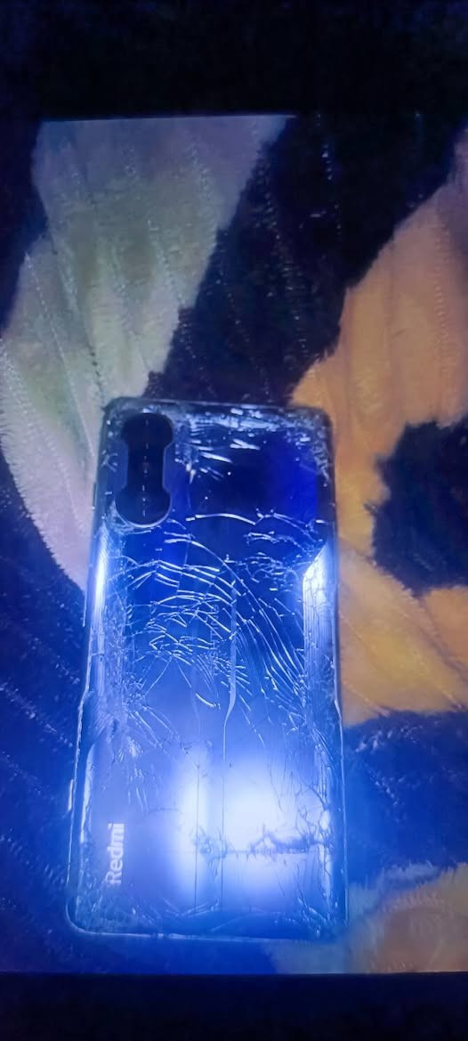 سلام عليكم جهاز نضيف بس ضهر مكسور  ب300 بوبجي 90 فريم شفتات بي 
عنوان الشعب


**إذا كنت صاحب هذا الإعلان وتريد حذفه لأي سبب، رجاءا أرسل رسالة إلى الدعم الفني**