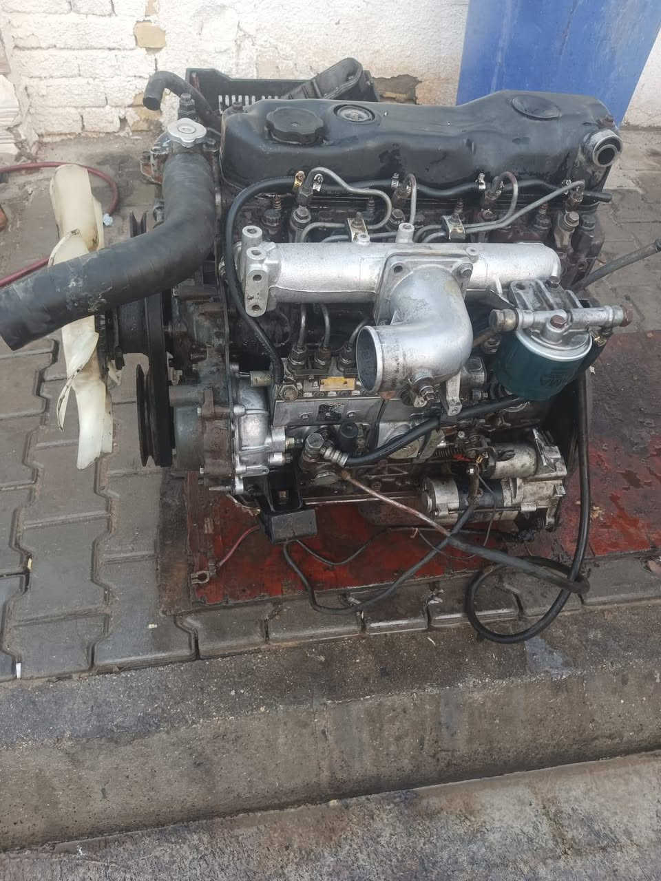 السلام عليكم مكينة كنتر لاتنقص ولاتبخر نضيفة حجم ٣٣/١٠٨
السعر ١٩
***********
