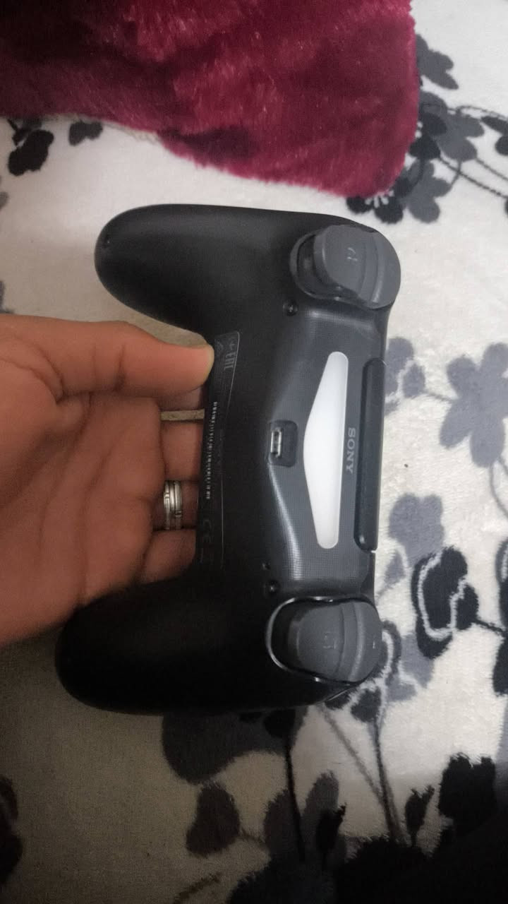 للبيع يده شغله عله فحص سعره 5


**إذا كنت صاحب هذا الإعلان وتريد حذفه لأي سبب، رجاءا أرسل رسالة إلى الدعم الفني**