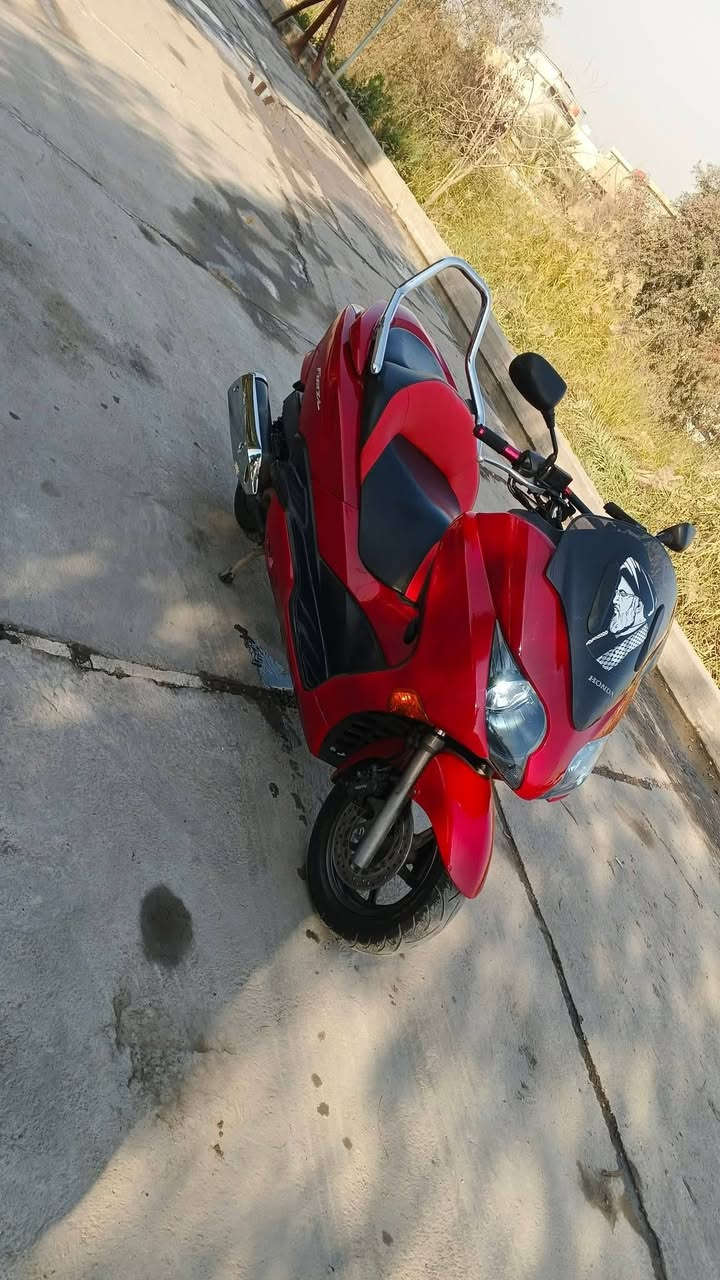 سلام عليكم دراجة فورزة صفر 10 اربع تحويلات 7 كير ماشية 21 الف حقيقي مكينة بلادية وناعمة كلش وشرط جيب فيتر اليعجبك وفحص براحتك شلعة تخبل ومعدل تطلع بيها وتحكم بنفسك دراجة كهربائيات كاملة طسة ناعمة كفرت ولا شخط ولا صبغ ولا كسر...  كفالة من الشخط بيها جي بي اس مال يابان   منضومة زنون بلادي سبايدر نيكل كلوب جنطة بك لايت كرستال كشن مدوشم جديد بصمتين بيها مو وحدة ومفتاح طوارئ دهن كلة موتل بانزين محسن دراجة مال واحد جناي سعرهة 16 + مسجل دمام شغال دراجة كاملة اوراق مال معرض وبل عافية على ياخذهة من نفس طيبة مكاني بغداد الجديده الرقم ***********
