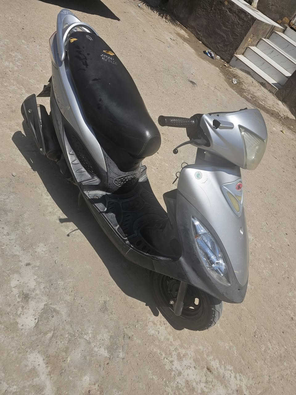 دراجه جي تو البيع الداجه كلها شغاله ومامفتوح الدراجه السعر 550وبيها مجال مكاني الناصري حي الشهداء ***********
