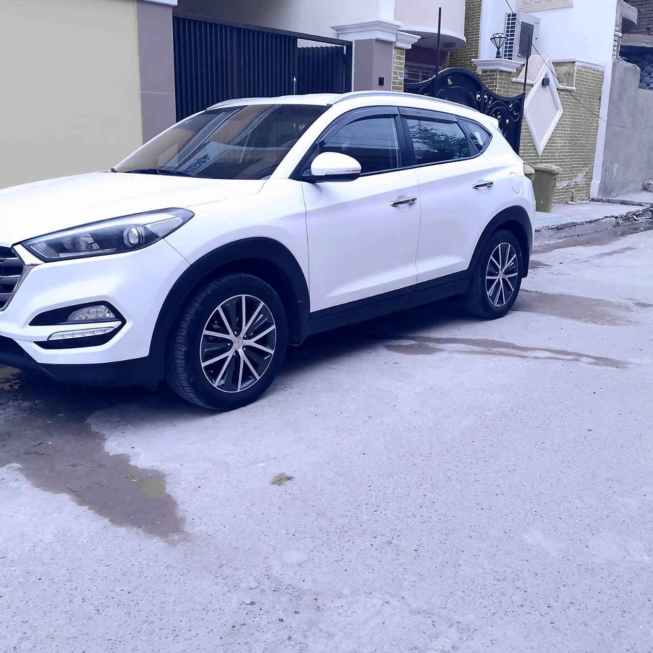 سلام عليكم توسان خليجي موديل 2017
مواصفات محرك الفين دوش شاشه كامره دواره مري شفط اشاير بامري تبريد قطعتين تحكم ستيرن جهتين كشنات جلد حاجب لد بلادي كشافات ضباب لد 5ويل كب سبير منازل ماشيه 93الف السياره مكفوله كفاله عامه رقم بغداد انكليزي للستفسار هذه الرقم *********** السعر 182
