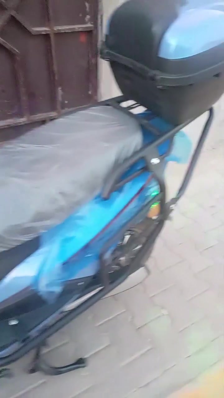 سكنس حمر بعده جديد ماماشي زيرو 
بطاريات عل فحص مراوس او بيع السعر 800 وبي مجال***********
