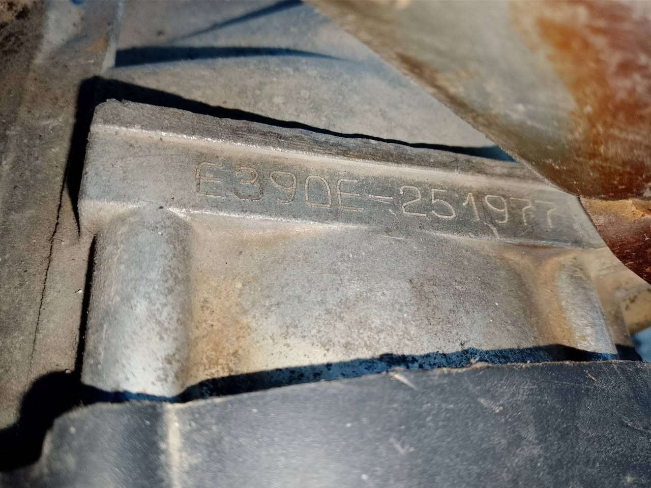 ماكس بوليس 49 
محرك مكفول من كلشي ممفتوح مثل ما موضح بل صور 

ختم واحد المحرك والشاصي والسودات فقط الكفر ختمه يختلف مبدل مال تفصيخ
كهربائيات كله شغاله 
بريك امامي خلفي 
دراجه يرادله ترتيب 
باتريه شويه ضعيف بس كلشي يشتغل 
مكاني ديالى بعقوبه 

سعر : 550 وبيها مجال


**إذا كنت صاحب هذا الإعلان وتريد حذفه لأي سبب، رجاءا أرسل رسالة إلى الدعم الفني**