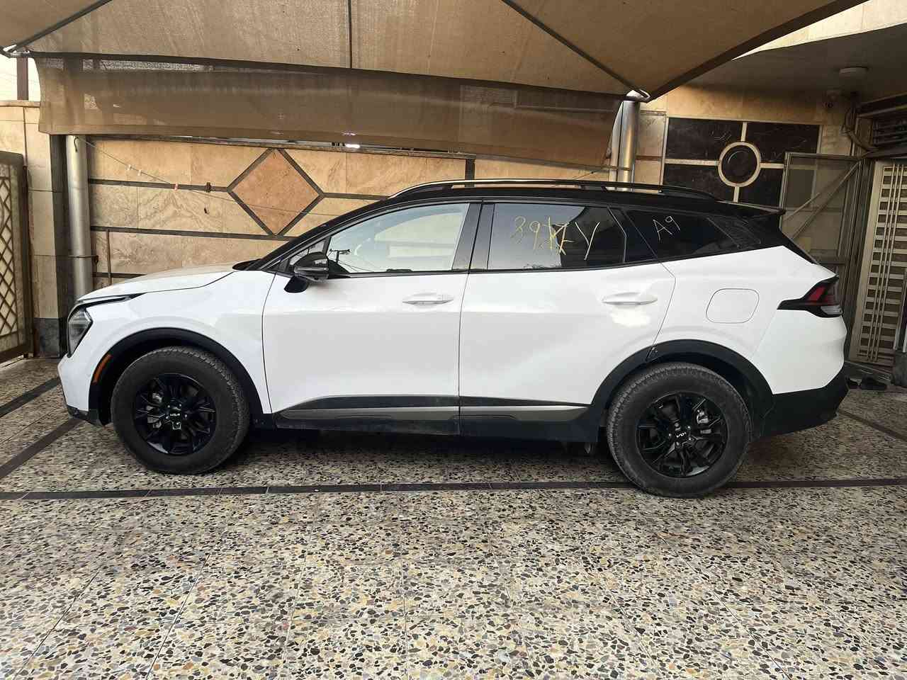 سبورتج 2024 وارد امريكي فول 1/1 اكس برو برستيج اعلى مواصفات ماشيه قليل مكينه 2500 حادث تبديل باب السائق نفس اللون وجاملغ صبغ بدون دواخل 
السعر 190 بدون رقم دخول جديد
بغداد الزعفرانيه ***********
ليريد حادثه يراسلني وتساب
