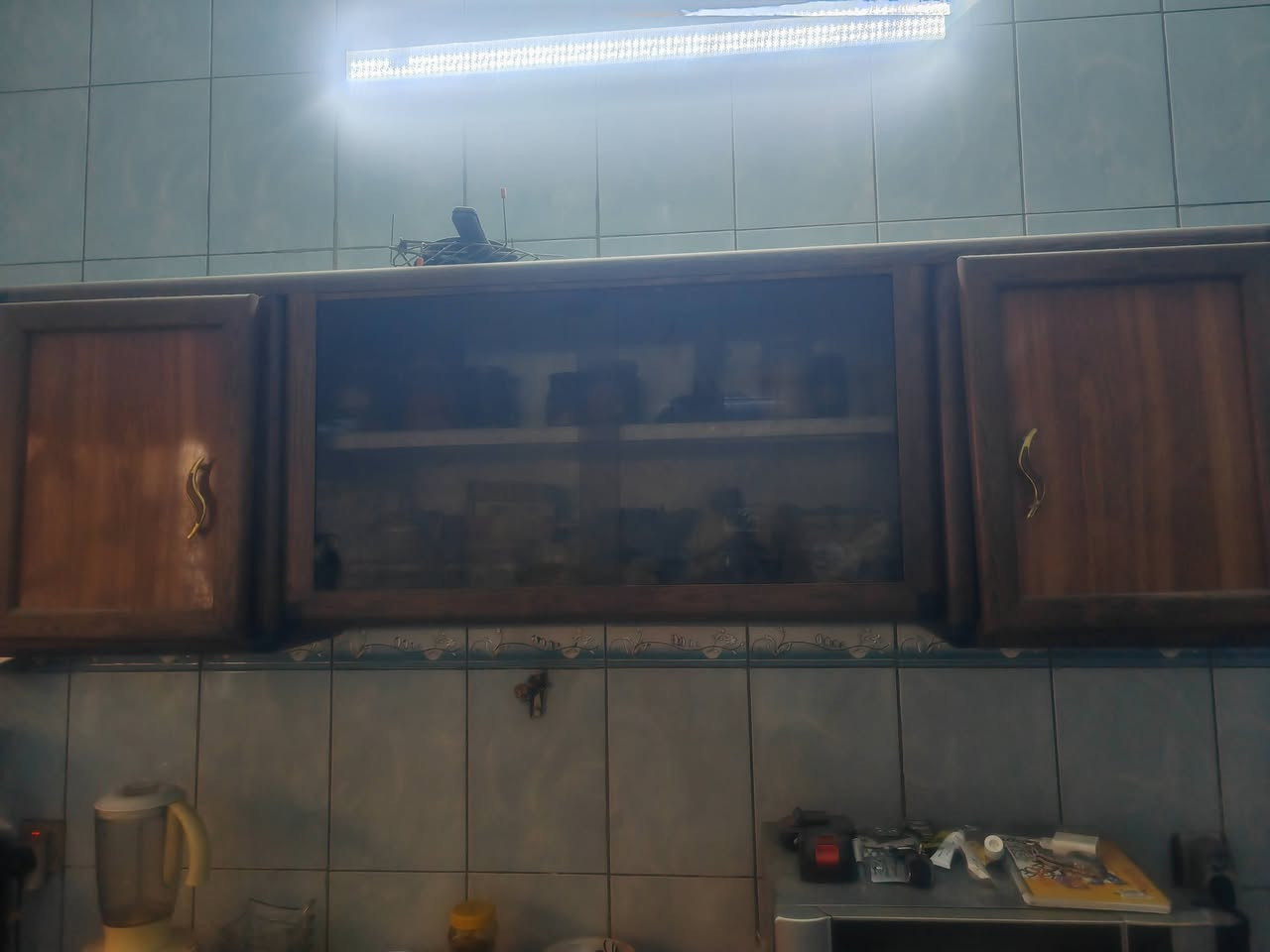 كاونتر 3 قطع المنيوم مع سنك مرمر متر ونص ب150 الف للاستفسار الاتصال على الرقم ***********
