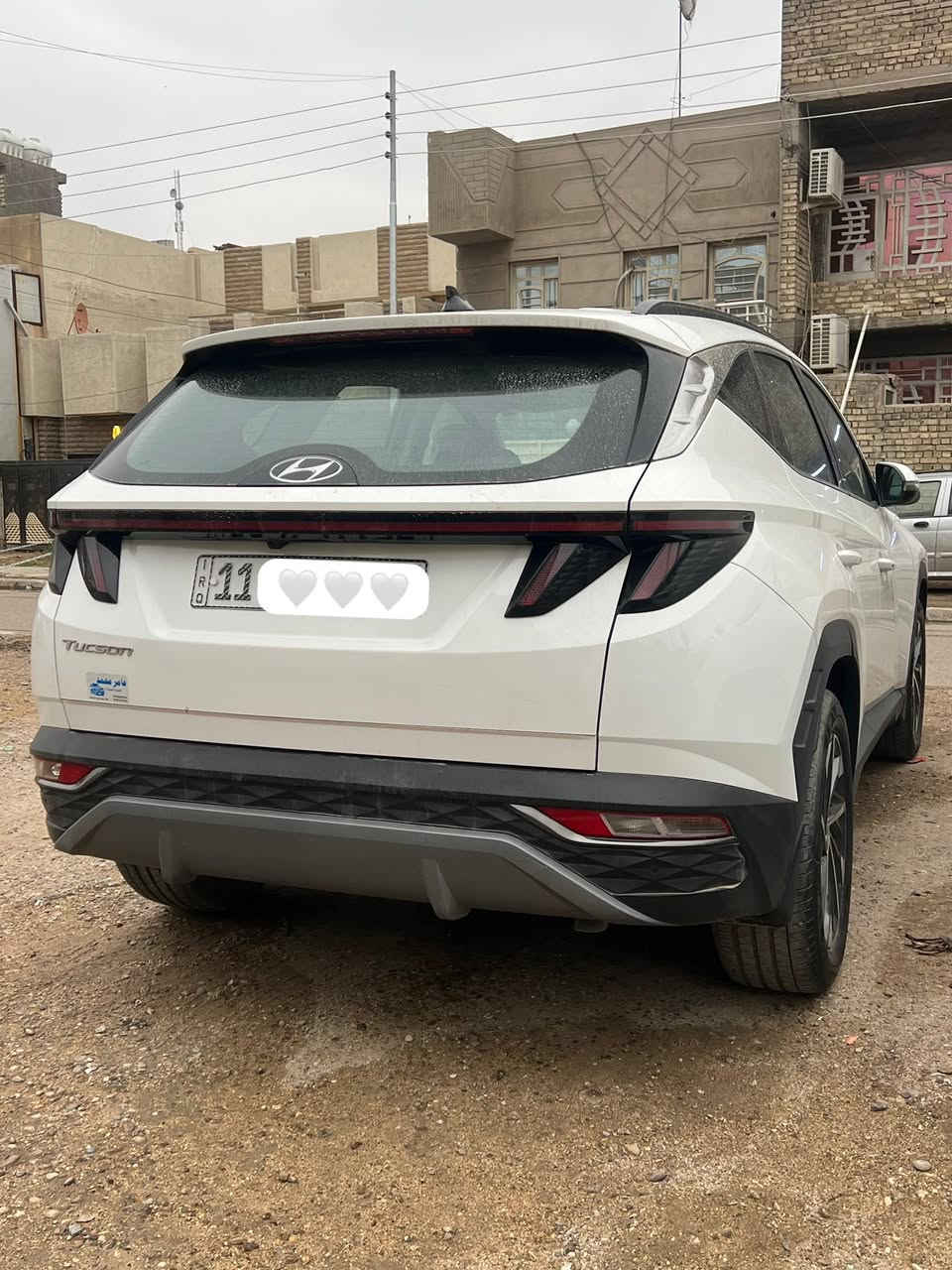 ‏HYUNDAI Tucson  2024
مكفوله من الصبغ والتبديل خليجي 

المكان بغداد
خليجي موديل 2024
حجم المحرك 2000 
مرتبط بناقل حركة أوتو 6 نمر 
مفتاح التشغيل بصمة عدد 2
تشغيل عن بعد 
اريل نفكيتر 
حساسات أمامية 
حساسات خلفية
لايت زينون + LED 
كشافات 
بك لايت LED 
دخول بصمة ذكي 
حجم الاطار 235/55R18 
ويل كب 18
4دسك
اشارة في المرايا الجانبية 
المرايا قابلة للطي كهرباء 
ماسحة خلفية 
هاند بريك بصمة 
‏ABS 
شاشة كار بلي 
كاميرا دوارة 
مثبت السرعة Cruise 
 المودات والاوامر الصوتية 
‏Bluetooth / USB 
شاحن هاتف وايرليس
مخرج منفذ الطاقة 
فحص نظام السيارة 
حركة المقاعد الأمامية كهرباء
قطعتين تبريد  
أوضاع القيادة  ECO / NORMAL / SPORT 
أوتو هولد Auto Hold 
 نظام مانع الانزلاق 
نظام نزول المنحدرات 
حاملات الأكواب عدد 8
 بردات أبواب خلفية

للاستفسار اكثر اتصال او واتساب
‭0772 440 0542‬
