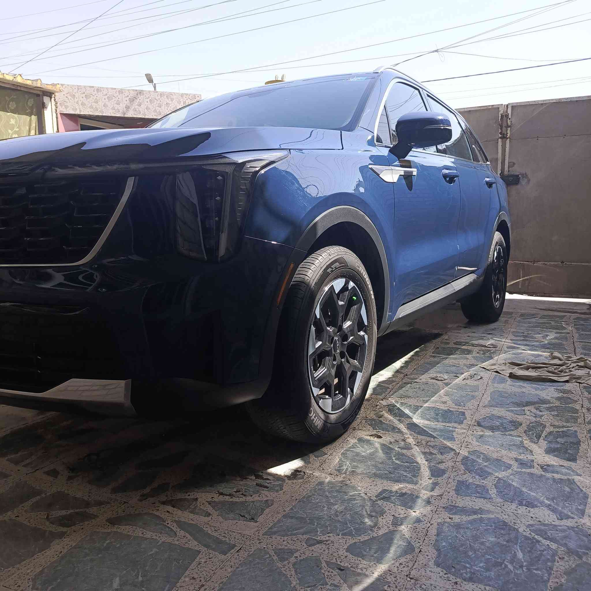 سورنتو ٤ سلندر الاقتصادية موديل 2025لون حبري بغداد
