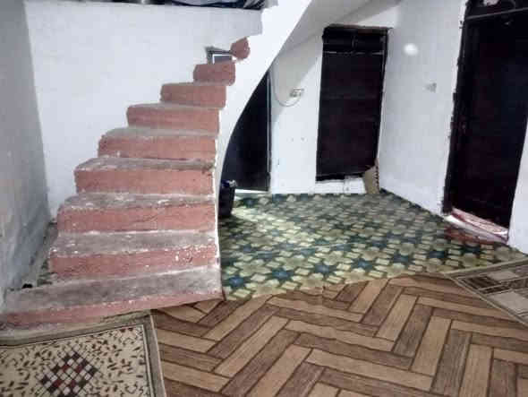 السلام عليكم للبيع مساحه 200م ركن طابو زراعي سند 25 يتكون من غرف نوم 2 كلدور مجمع صحي داخل وخارج  مناور 2مطبخ استقبال 9متر مكان حله شارع 100 جهه الطهمازيه يبعد عن الشارع العام 200متر للاستفسار ***********      السعر125
