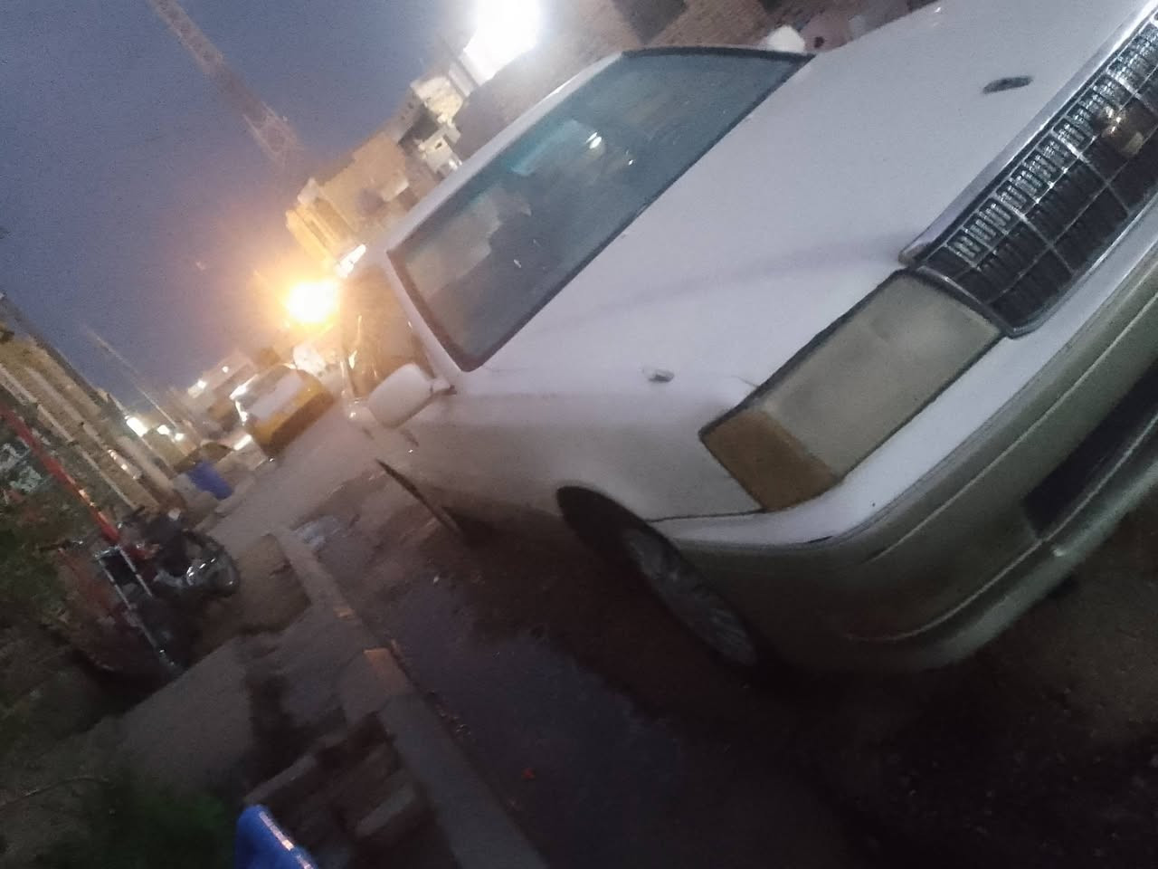 السلام عليكم عيني راس الثور حاويه سياره جاهزه متومه ١٩٩٧طبق الصل مرمزه سنويه صليه تخم تاير محرك جديد حداده كله جديد العنوان ميسان الجمعيات  السعر وتفاهم وياي علئ الرقم ***********
