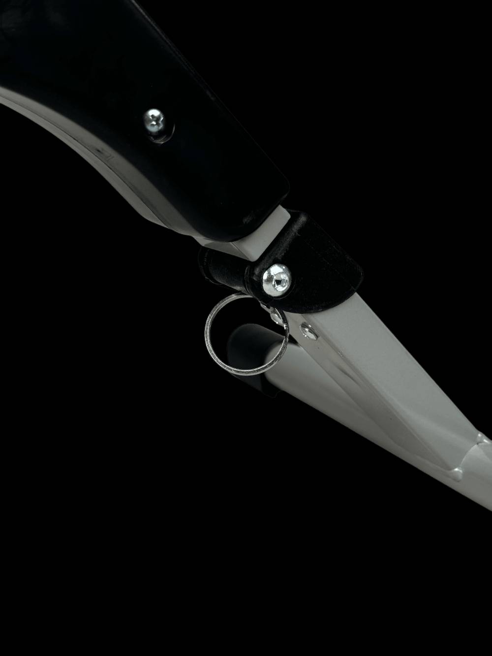 لربات المنزل الي ما يكدرون يتحركون

ولكبار السن لتنشيط الدورة الدموية وعلاج الام الركبة ومفاصل اليدين 🧓🏽👴🏼

و الملزمين بممارسة العلاج الطبيعي

وفرنالكم للتمرين 🔥🔥

دواسة تمرين صغيرة محمولة قابلة للطي

✨ شاشة عرض LCD‏

✨ تتميز لتمرين الساق والذراع تمرينا متخصصًا منخفض التأثير أثناء العلاج الطبيعي

✨ زيادة تدفق الدم أثناء الجلوس لفترة طويله

✨ توفر الدعم المفاصل الركبة وأسفل الساق والوركين

✨ تقلل من خطر المعاناة من آلام المفاصل

✨ تصميم الدواسات مقاوم للانزلاق

✨ يساعد في إنقاص الوزن.

✨ يحتوي شاشة لعرض عدد اللفات او الوقت والسعرات الي حرقتها

✨ يحتوي مستويات حركة لتحكم بقوة البدالات ازا بدنا الحركة تكون سلسة او نبذل جهد اقوى في الحركة
يله شمنتضر 