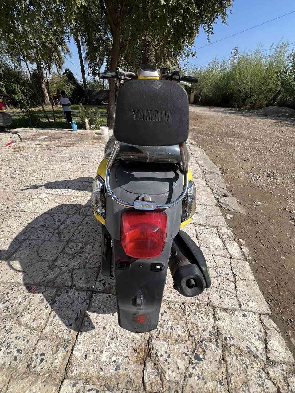 سلام عليكم دراجة ماكس بوليس مسطرة نوزل مكينة خير من اللة 2012 دراجة كلش جديدة تايرات جدد ملاحضة ويل مو ياهة مكانهة واسط الصويرة ***********
