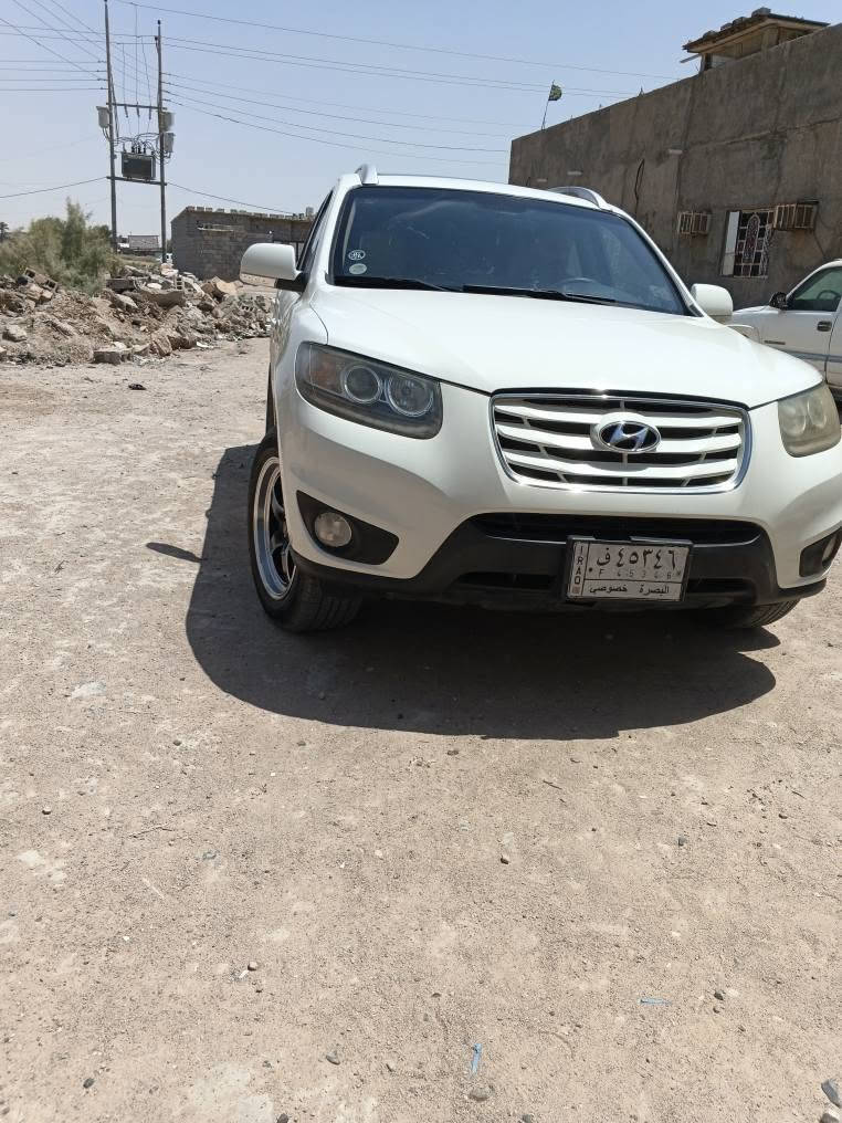 من رخصة الادمن سيارة هونداي سنتافي وارد خليجي بيها مكانات بارد والدعامية الامامية مبدلة تخم تاير جديدة مكينه كير فول تبريد فول حدادية خير من لله السيارة مال بيت ماشية 185الف قول مواصفات تحكم ستيرن تنته سبعة راكب 3 قطع تبريد دواخلي بيجي السعر 140 وبيها مجال للاستفسار مراسلتي خاص او الاتصال على *********** البصرة, العراق
