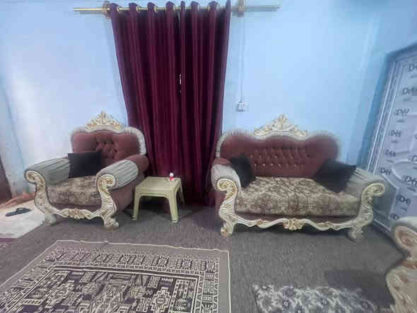 تخم ابو التاج للبيع مثل ماموضوع بالصوره 5 قطع السعر 650 وبيه مجال العنوان الحله سياحي الدلاوب رقم الهاتف ***********
