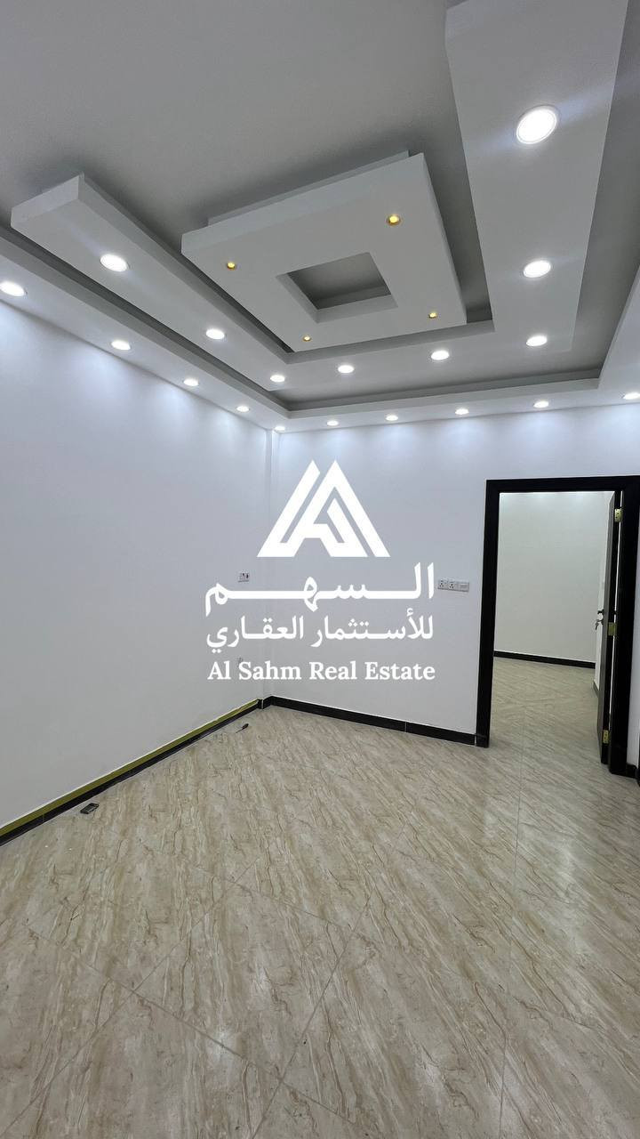 🏛️شقه للايجار طابق اول🏛️
تصلح تجاريه او موضفين 

في حي المهندسين بناء حديث ديلوكس

تحتوي غرفتين منام صاله مطبخ
صحيات استقبال موقع ممتاز

سعر الايجار 700 الف
***********
