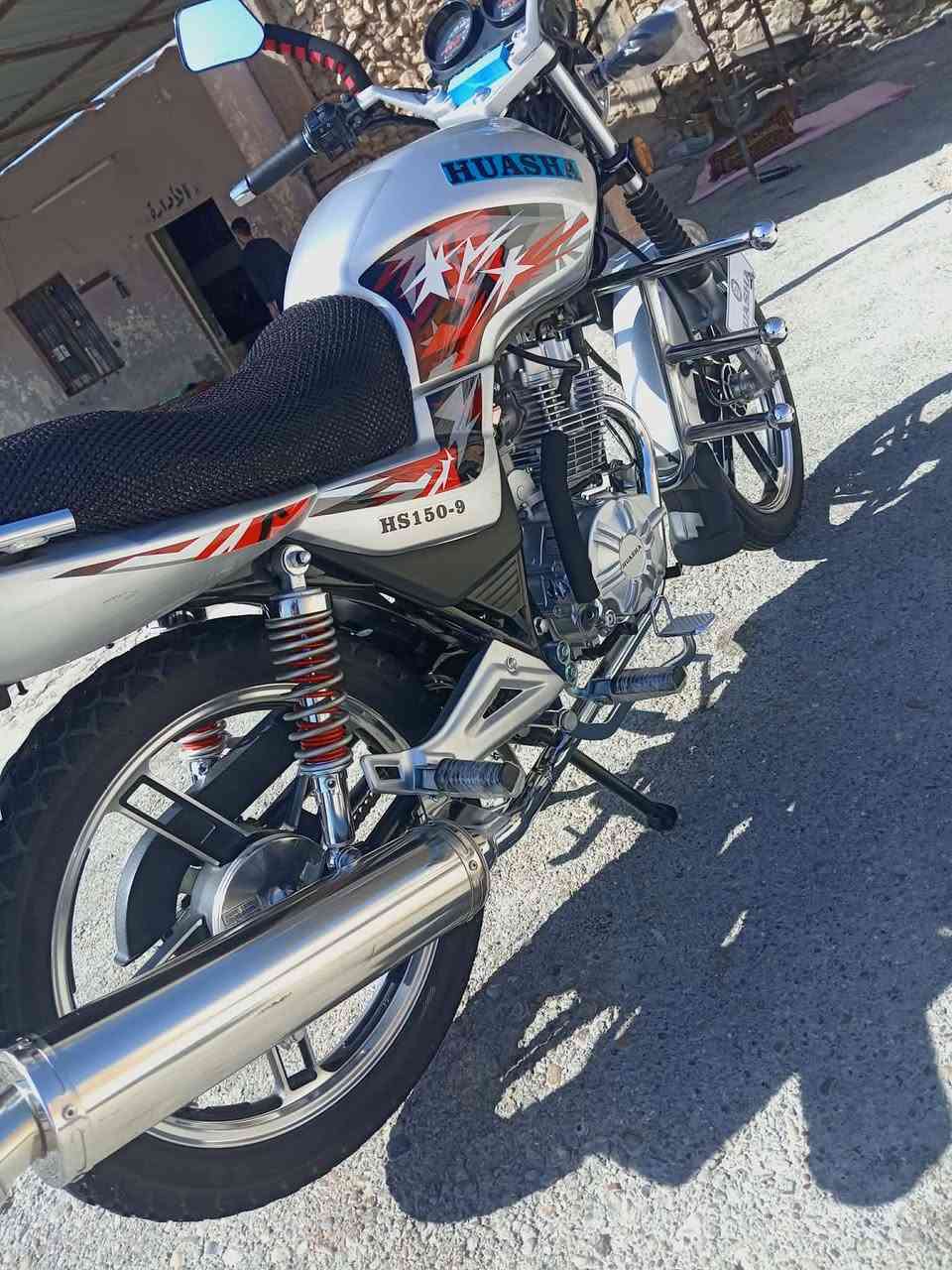 سلام عليكم
ماطور هيوشه للبيع موديل 23 جديد لوك ما ممدوده عليه سبانه السعر ٩٠٠ اتصال عل الرقم ***********
