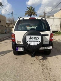 جيب ليبرتي 2007  فول موصفات 1/1فتحه سقف وشاشه اعطال مكينه 3.700وكير كف...