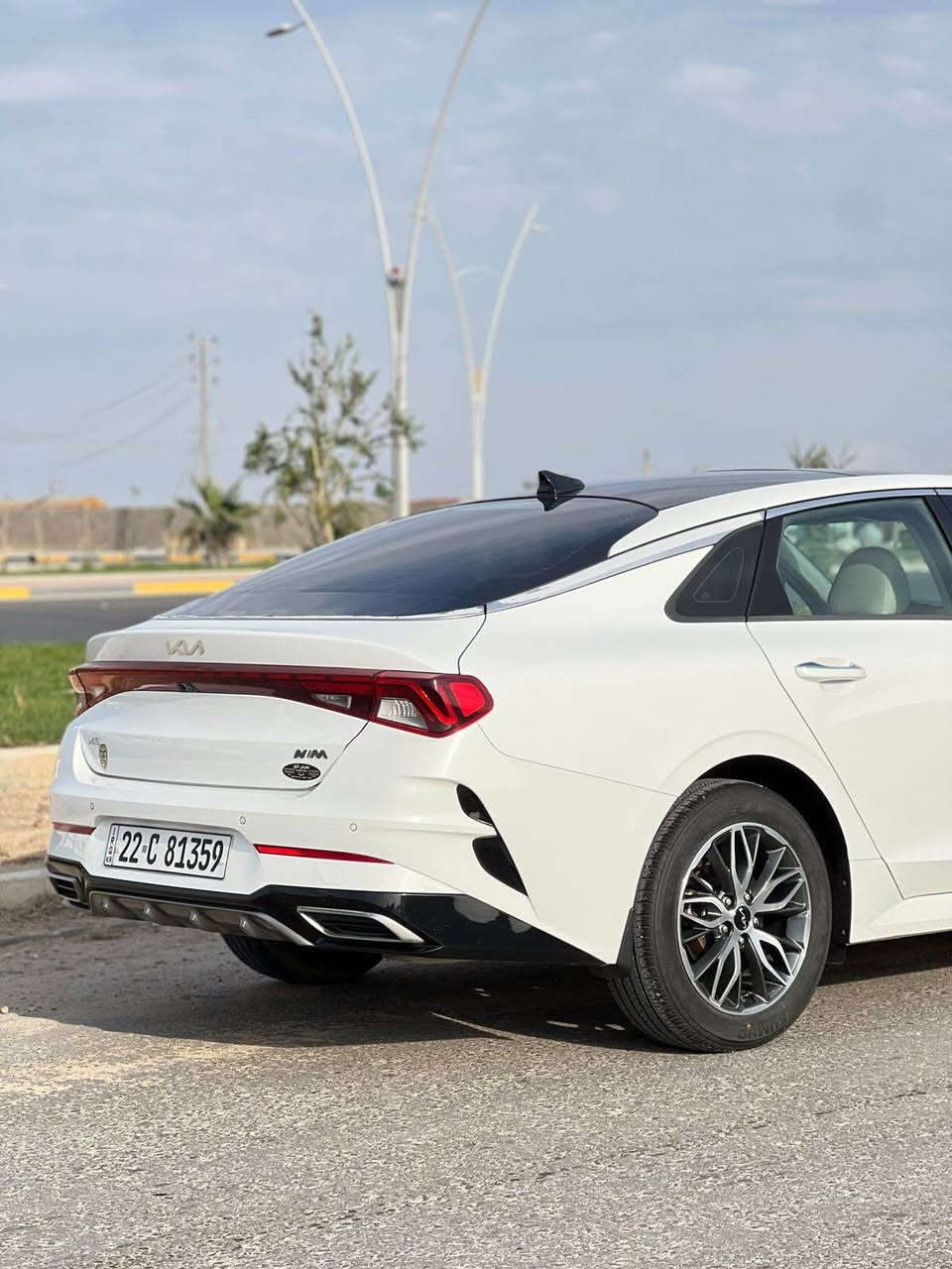 للبيع كي فايف K5 موديل 2023 
‎فول 1/1 ضمان نيم بأسم شركة فول فتحة سقف بانوراما
‏‎خليجي الشركة نيم  ماشيه 70 الف 
‏‎ 
‏‎محرك 2.0 الفين دوش المرغوب 
‏‎المواصفات: ‏‎
‏‎دخول ذكي بصمة + تشغيل عن بعد
‏‎شاشة اصلية + كاميرا دواره
ابل كار بلي أندرويد 
‏‎حساسات امامي خلفي
مصابيح هيلوجين ثلجي 
‏‎المصابيح الامامية زنون +LED
‏‎المصابيح الخلفية LED
‏‎اضائه
‏‎مقاعد مخمل  + كهرباء 
‏‎سايد بريك كهرباء
‏‎مثبت سرعة
‏‎فول تحكم ستيرن
‏‎5 وضعيات قيادة SMART-ECO-COMFORT-SPORT-COSTOM
‏‎مري كهرباء شفط 
بصمة عدد 2 
‎تبريد قطعتين
ملاحظة :  طخة  خفيفه ؏ كد ثلاث اصابع  بل باب سايق و و ثلاث اصابع بالجاملغ الامامي بارد مسويها بل جهاز pdr والباقي كله مكفول من البارد والصبغ والتبديل 

مكان السياره البصره 
 للاستفسار على ***********
السعر 214  وبيها مجال بسيط البصرة, العراق
