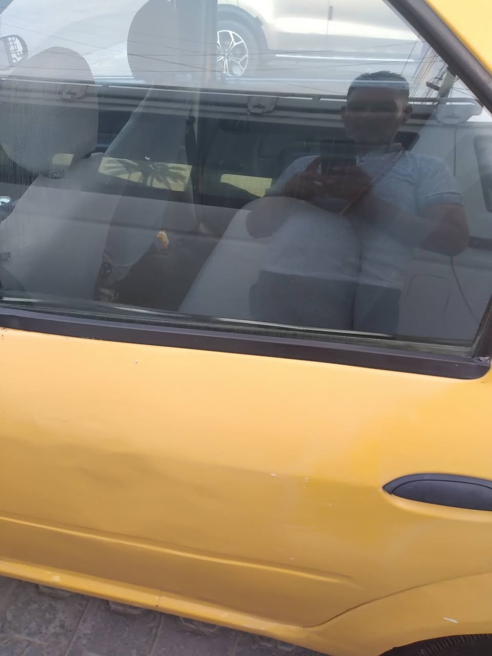 رينو لوكان ٢٠١٠رقم دولي مصفره هيئة وغرامات تخم تاير بسمي مكاني بسماية السعر 25وبيها مجال ***********#***********
