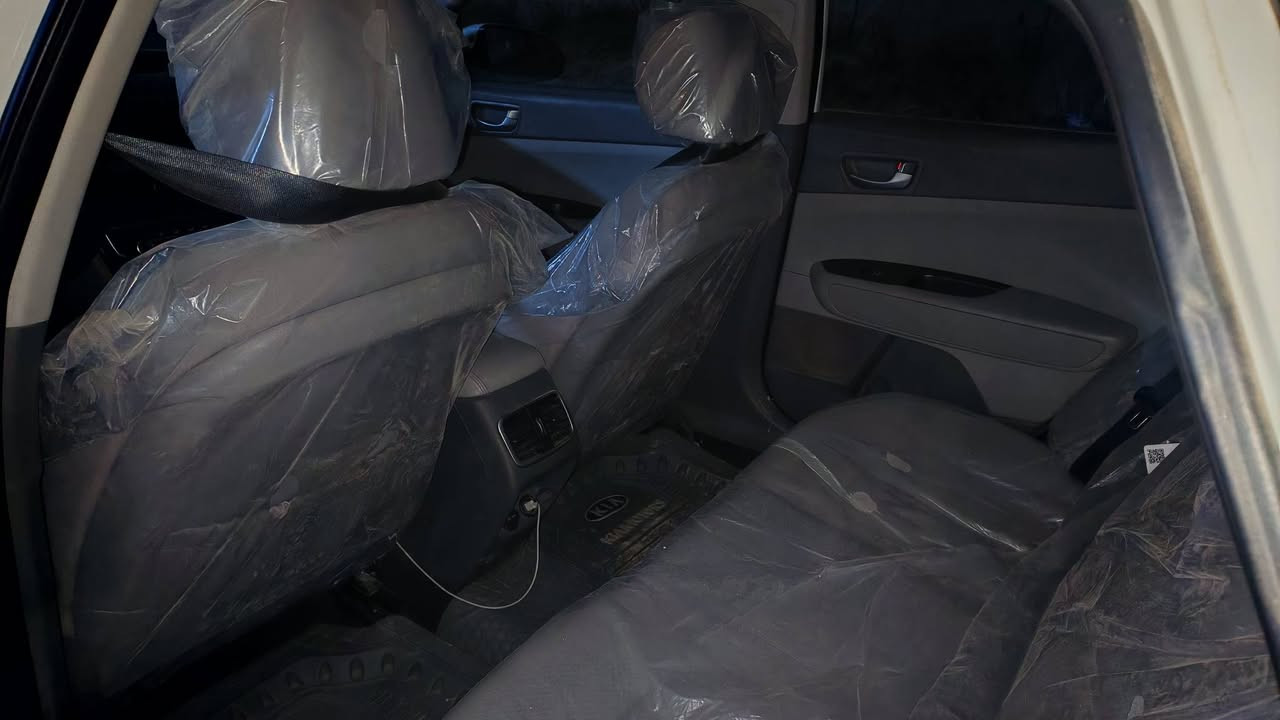 كيا اوبتيما موديل 17 خليجي كفاله عامه رقم نجف انكليزي بسمي شرط التحويل مكانه بالديوانيه السعر 180 وبيه مجال الاتصال ***********
