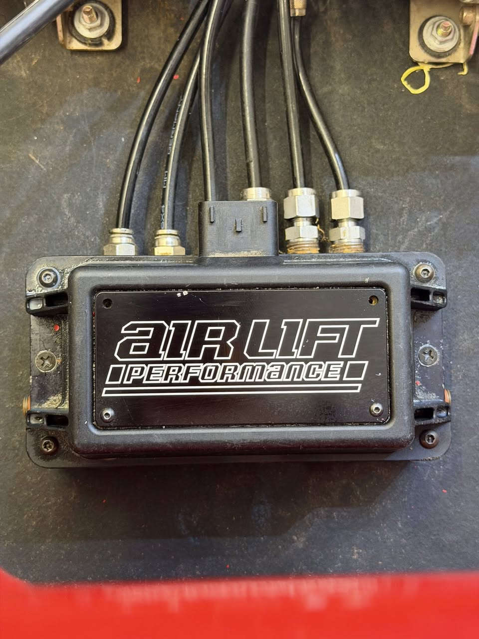 السلام عليكم جوبلس ايرلفت اصلي دبل تانكي ودبل ماطور السعر 30 ورقه ***********
