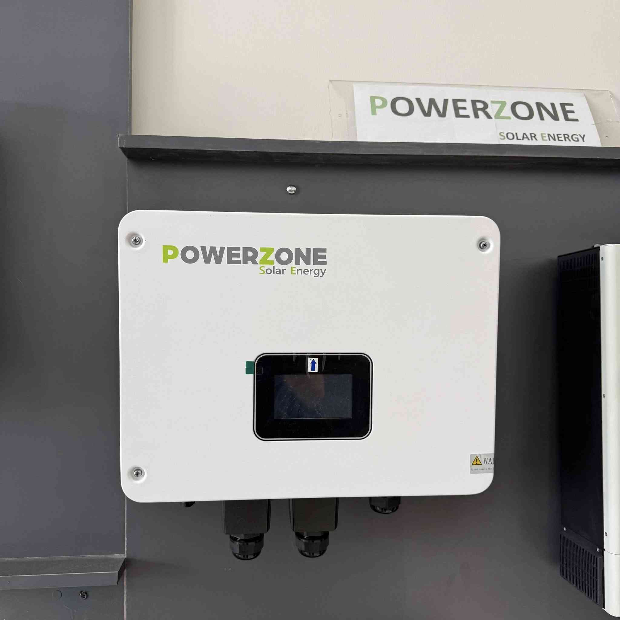بور زون ( Powerzone ) Powerzone Solar Energy من العلامات التجارية الرصينة على مستوى الانفيرترات والبطاريات ومصممة حتى تتناسب وي ظروف البلد بسعرها وكفاءتها 
إنشاءات الرافدين للطاقة الشمسية  عمدت على ان تكون موزع معتمد لهاي المنتجات في واسط  والهدف توفير منتج رصين وسعره جيد

***********
***********
