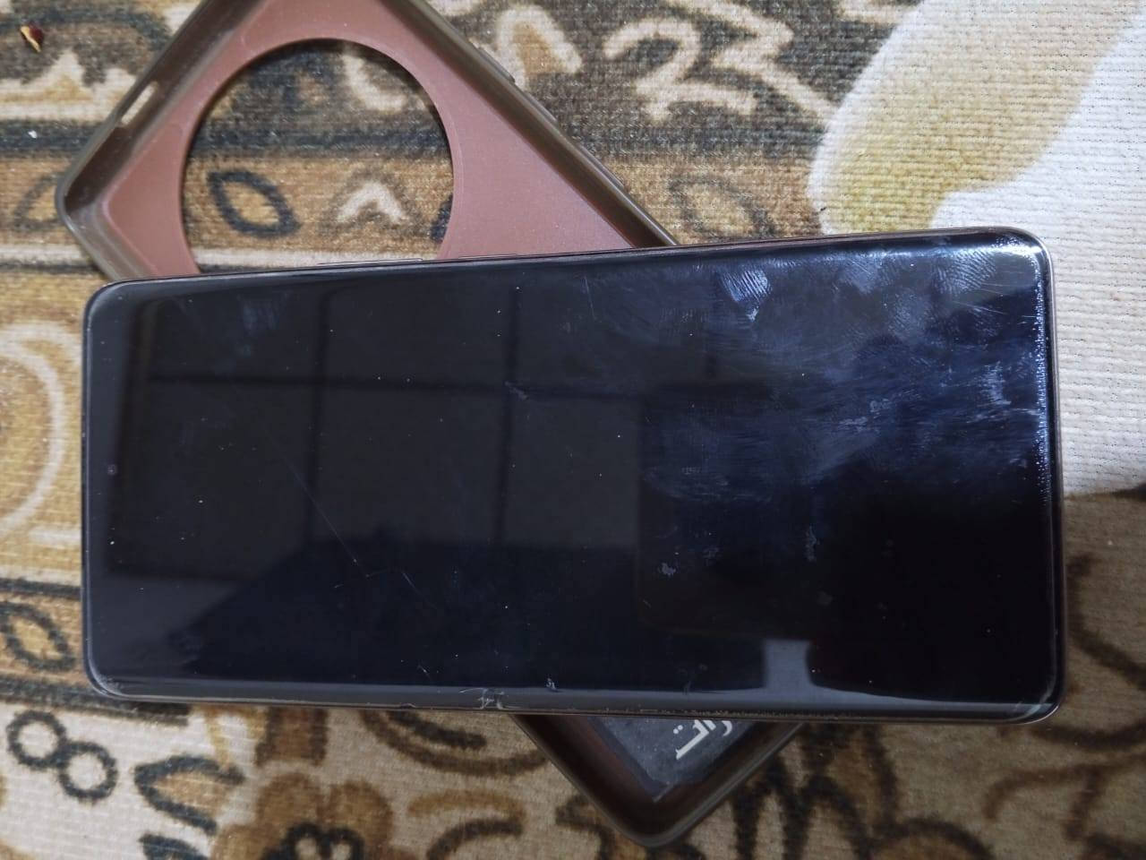 تفاصيل الجهاز بصوره كامله
جهاز هونر اكس 9c
ذاكر 256 الداخليه 12كامل ملحقاته 
السعر خاص او الاتصال ع الرقم *********** المكان سوق الشيوخ حي الجوادين
