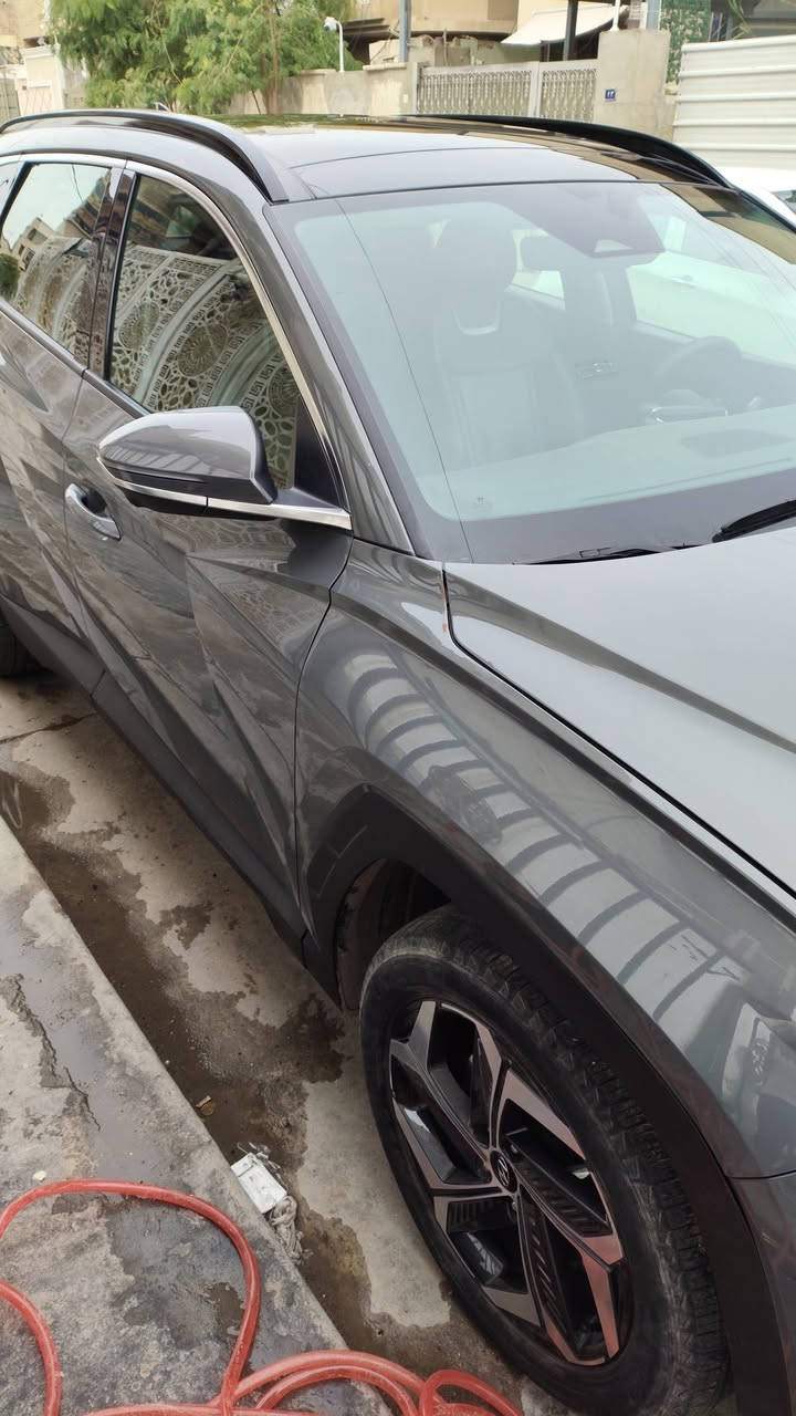 ‎توسان وارد امريكي بانزين موديل2024  فوووول مواصفات سيارة فتحة

‎.ماشية 22الف ميل يعني زيرو السيارة 

‎.لون سمنتي  مميز غير محدد

‎..داخل جلد اسود

‎ 

‎فول الفول مواصفات 

  

‎1- بصمة تشغيل 

‎2- بصمة أبواب لمس دخول ذكي 

‎3- فتحة سقف السيارة 

‎4- صندوق كهرباء شفط 

‎5-كامرة خلفيه 

‎6-  شاشة دجيتل 3 أشكال للقيادة
‎7- تبريد قطعتين
‎8- وتدفئة بالكشنات

‎9- رادرات وسياقة ذاتية 

‎10- الكشنات الأمامية كهرباء 

‎11- أضواء محيطية 

‎12-  شحن وايرليس

‎13- مرايات تعتيم ذاتي 

‎14- أبل كار بلي 

‎15- أندرويد أوتو 

‎16-تشغيل عن بعد 

‎17- أشاير ترحيب 

‎18- أضواء أمامية LED زنون 

‎19- أضواء خلفية LED

‎20- نظام سماعات BOOS🔊🔊

‎21- فول أوامر صوتية 

‎22- جامات أوتو 

‎23- كير  ٣أنظمة أيكو وسبورت نورمل

‎24- إشارات ب المري

‎25-رادرا  أمامي رادار خلفي رادار جانبي

‎26- شفتات ستيرن 

‎27- تحكمات ستيرن 

‎28-نقطه عمياء

‎29- هاند بريك بصمة 

‎30-  حساس امامي وخلفي

‎31- منافذ شحن  

‎السيارة رقم بغداد تحويل ثاني  

‎العنوان بغداد الجديدة 

الي يريد يشوف الضرر يتفضل خاص موجود وتساب فقط دعاميه وبنيد

‎تلفون ***********
