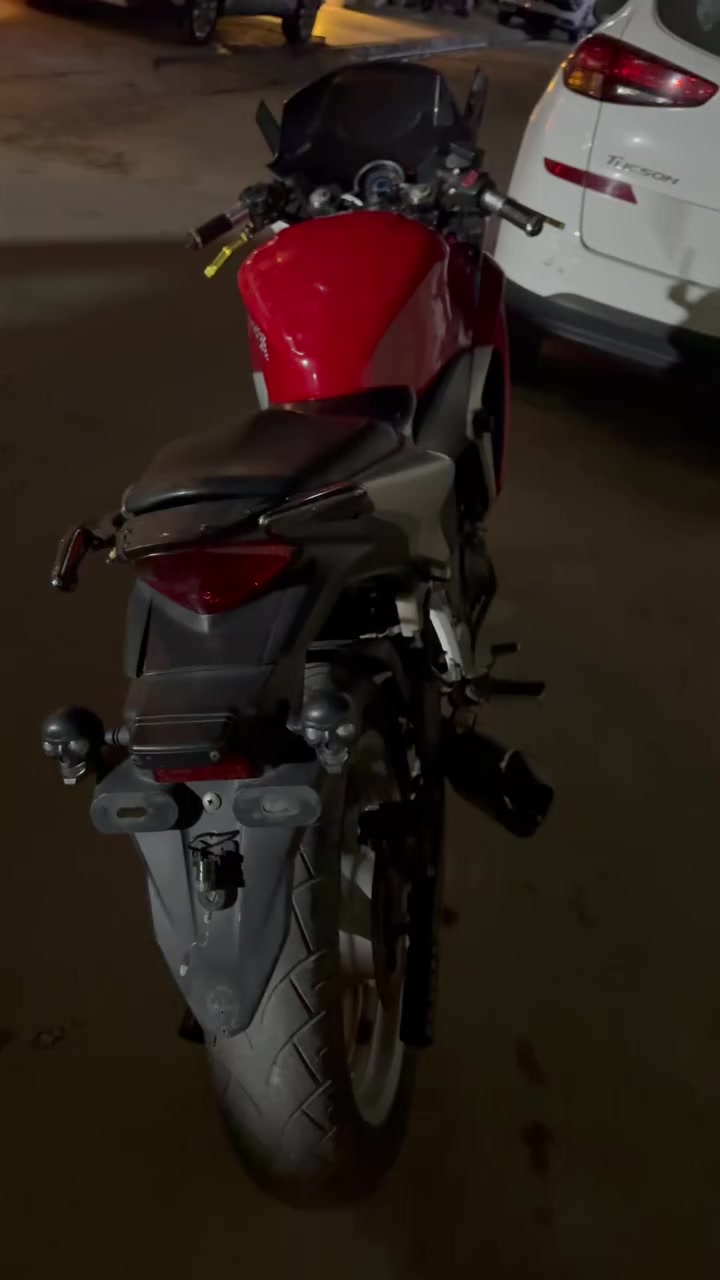 سيبي آر 250سيسي مديل 2011 للبيع السعر 10 ورقات عنواني بغداد ***********
