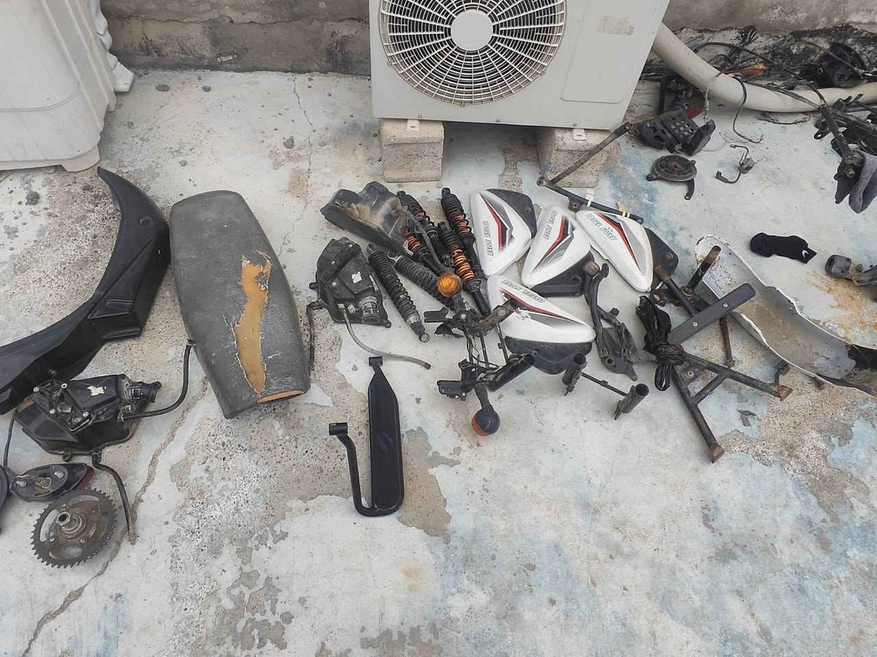 غراض بوكسر مشكل كل حاجه وسعرهه مو تكلي شعدك غراض انته تريد حاجه كلي اكلك موجود او لا وشكرا رقمي *********** مكاني بعقوبة قريت عداي مجاور المجمع الصناعي معارض ال حديد ديالى
