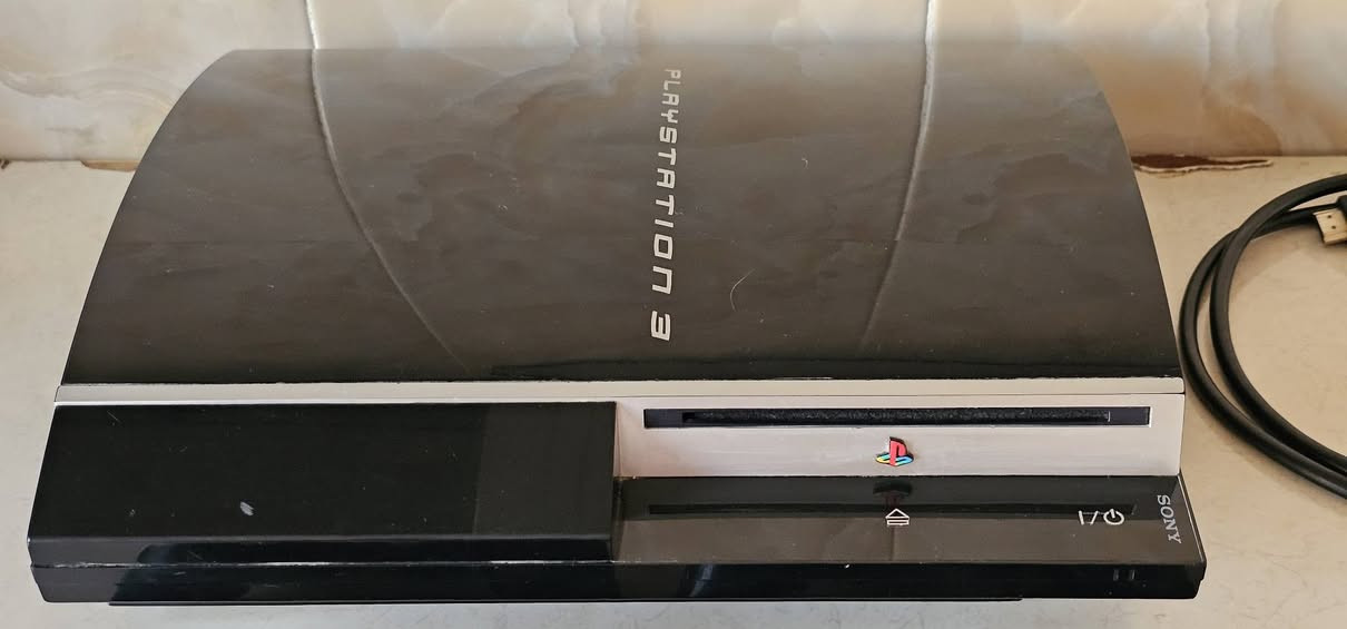 PS3 Fat CECHL04 بۆ فرۆشتن
✅ مودێل: CECHL04 (European) ✅ هارد: 298GB ✅ HEN لەسەرە ✅ ٢ دەستکۆنتڕۆڵەر ✅ HDMI، پاوەر و کێبڵی شارجکردن لەگەڵیە ✅ هەموو شتێک تەواو کار دەکات و ئامادەی تاقیکردنەوەیە.
💰 نرخ: 190,000 دینار 📍 شوێن: گەرمیان / ڕزگاری
📩 ئەگەر کڕیاریت، نامە بنێرە.

🎮 للبيع PlayStation 3 (PS3) FAT
✅ الموديل: CECHL04 (أوروبي) ✅ الهارد: 298GB ✅ الجهاز عليه HEN وجاهز لتشغيل الألعاب ✅ مع يدين أصليتين ✅ جميع الكيبلات موجودة (HDMI + الكهرباء + سلك الشحن) ✅ الجهاز يعمل بشكل ممتاز، والفحص والتجربة متاحة قبل الشراء.
💰 السعر: 190,000 دينار عراقي (قابل للتفاوض بشكل بسيط)
📍 الموقع: قضاء رزگاري – كرميان
📩 للاستفسار أو الشراء، راسلني على الخاص كالار, السليمانية


**إذا كنت صاحب هذا الإعلان وتريد حذفه لأي سبب، رجاءا أرسل رسالة إلى الدعم الفني**