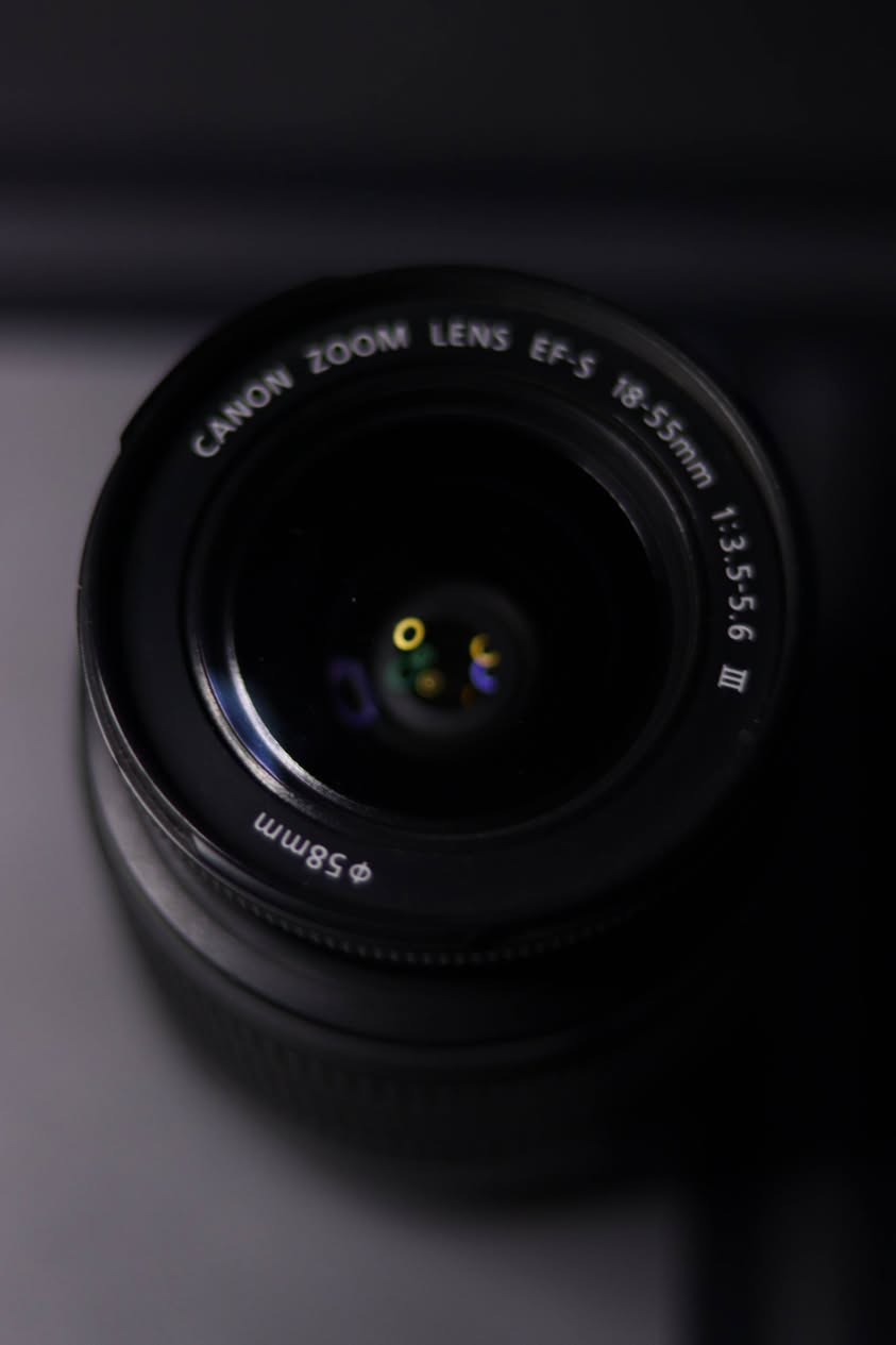 للبيع عدسة Canon 18-55mm
🔹 للبيع عدسة Canon 18-55mm
🔹 فتحة عدسة 3.5–5.6
🔹 نظيفة وتشتغل تمام، مناسبة للمبتدئين
🔹 تصوير صور + فيديو
💰 السعر: 90 ألف دينار عراقي
📍 المكان: — ذي قار 
📞 التواصل: خاص / واتساب : ***********
