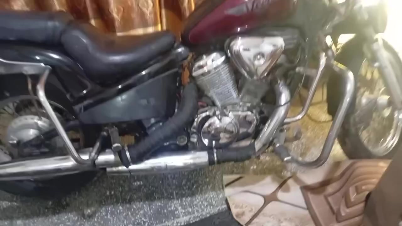 سلام عليكم شباب دراجه ستدد 400 دراجه نضيفه ما ناقصه اي شي اوراق  موجوده كفاله عامه السعر واحد 1350 المكان شعب نهايه حي اور الرقم الهاتف ***********
