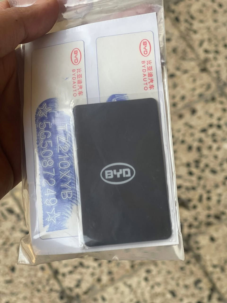 جن بلاص مرقم كامل داخل ابيض زيروات
غراضها كامله حته كاعيات بيها 
للبيع او المراوس 
العنوان بغداد الشرطه 4 
***********
